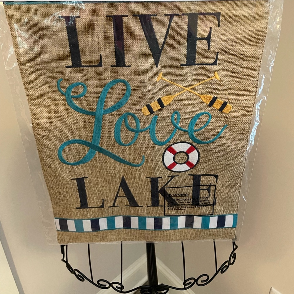 Garden Flag, LIVE, LOVE, LAKE. Embroidery. Brand New. #1034